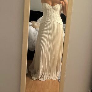 Fashion nova cream dress